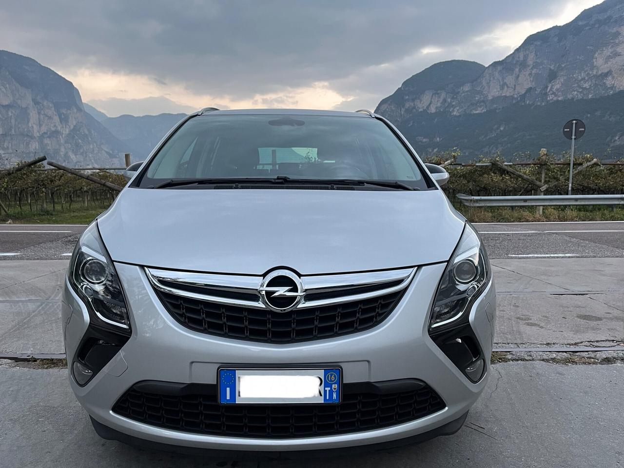 Opel Zafira tourer 1.4 T. 120CV gancio