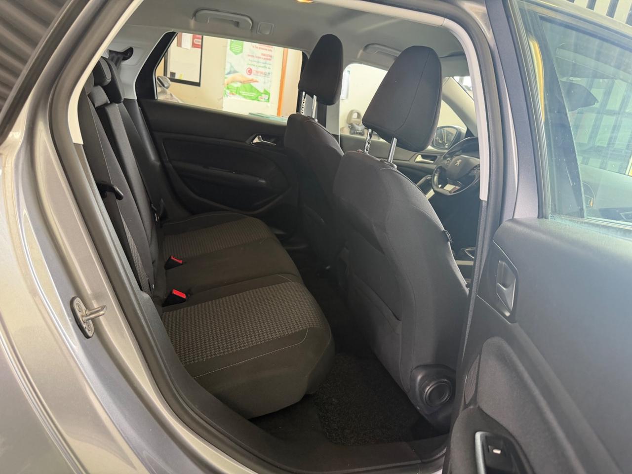 Peugeot 308 BlueHDi 130 S&S SW Allure