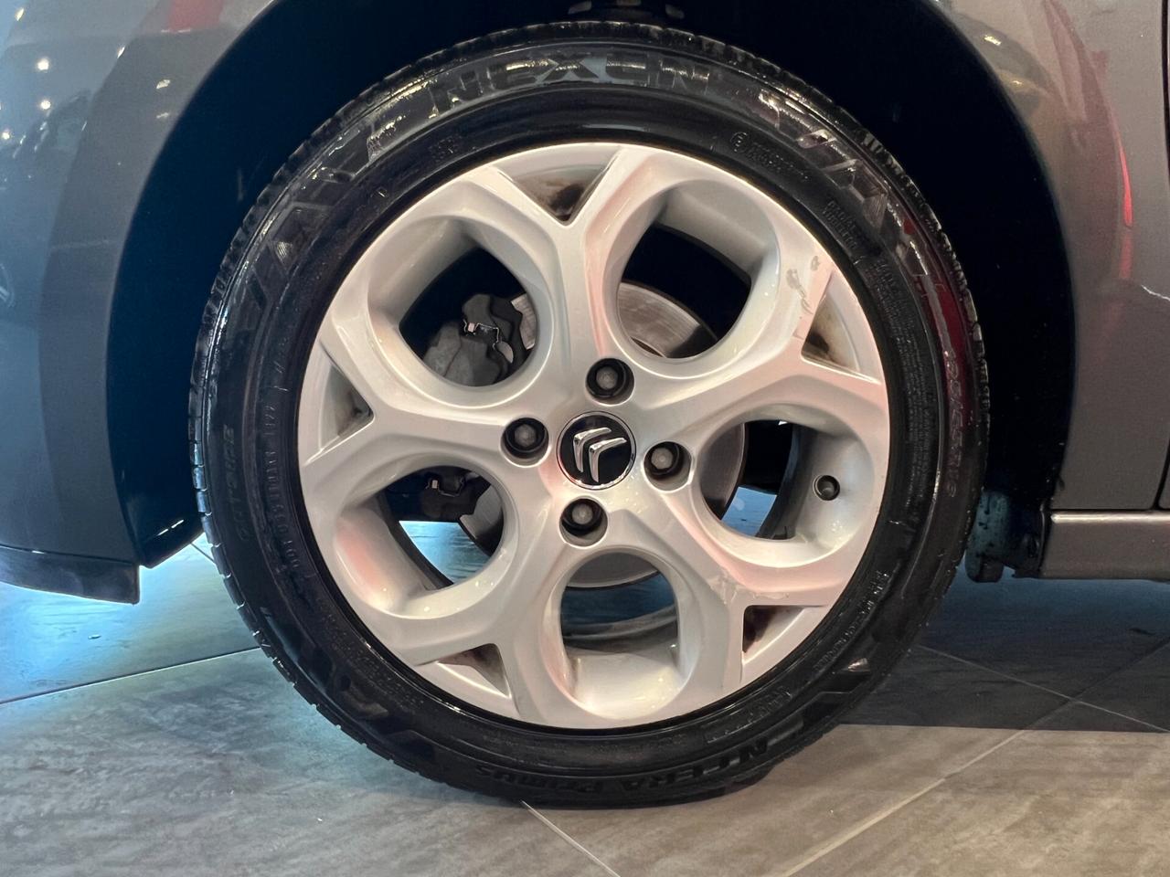 Citroen C3 PureTech 82 Exclusive NAVI TETTO