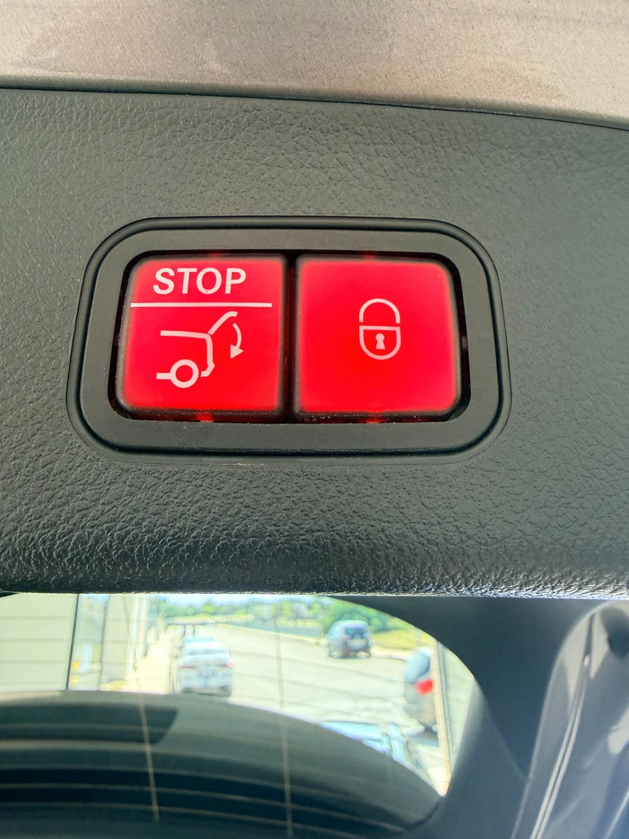 Mercedes-benz GLA 200 d Premium auto AMG TETTO APRIBILE,LUCI SOFFUSE,TELECAMERA,APPLE CARPLAY,SEDILI RISCALDABILI,VIRTUAL