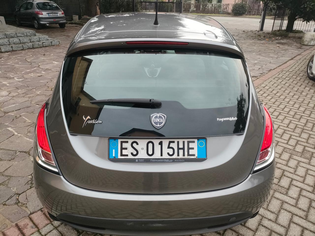 Lancia Ypsilon 0.9 TwinAir 85CV Ecochic Gold