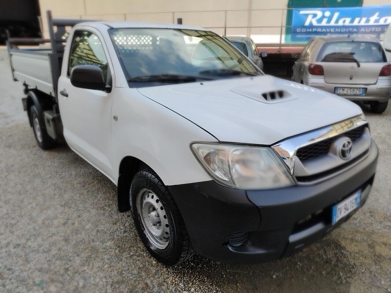 Toyota Hilux 2.5 D-4D 2WD 2p. Ribaltabile