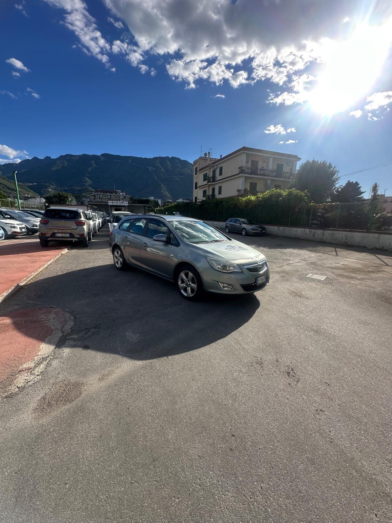Opel Astra 1.4 100CV Sports Tourer Cosmo