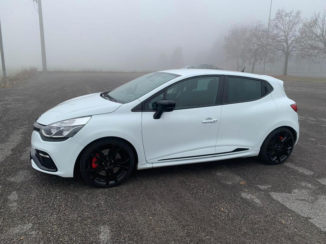 Renault Clio TCe 220CV EDC 5 porte Energy R.S. Trophy