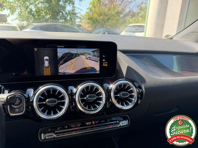 MERCEDES-BENZ GLA 180 d Automatic Premium