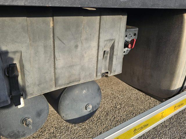 IVECO STRALIS AD260SY/PS 360CV CON RAMPE IDRAULICHE