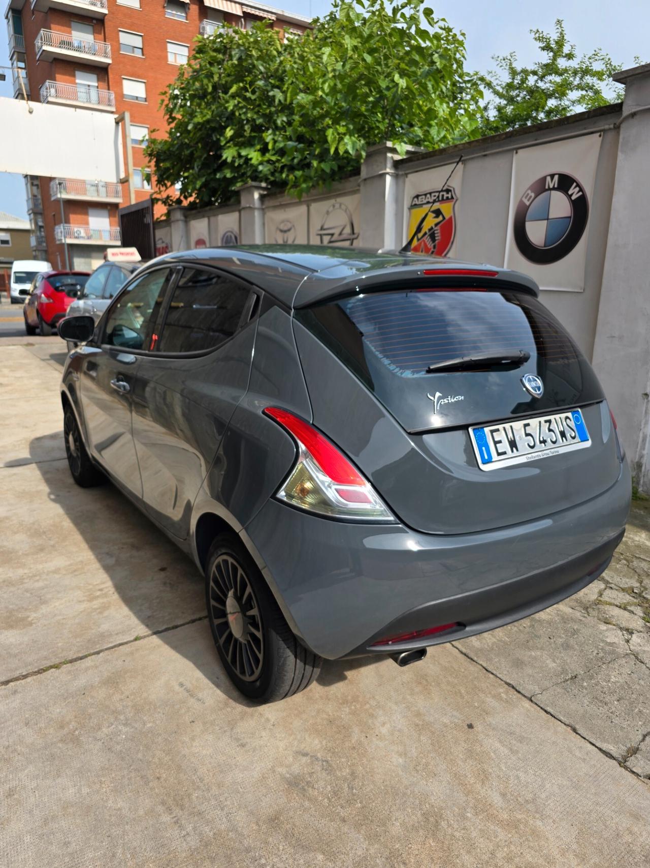 Lancia Ypsilon 1.2 69 CV PERFETTA