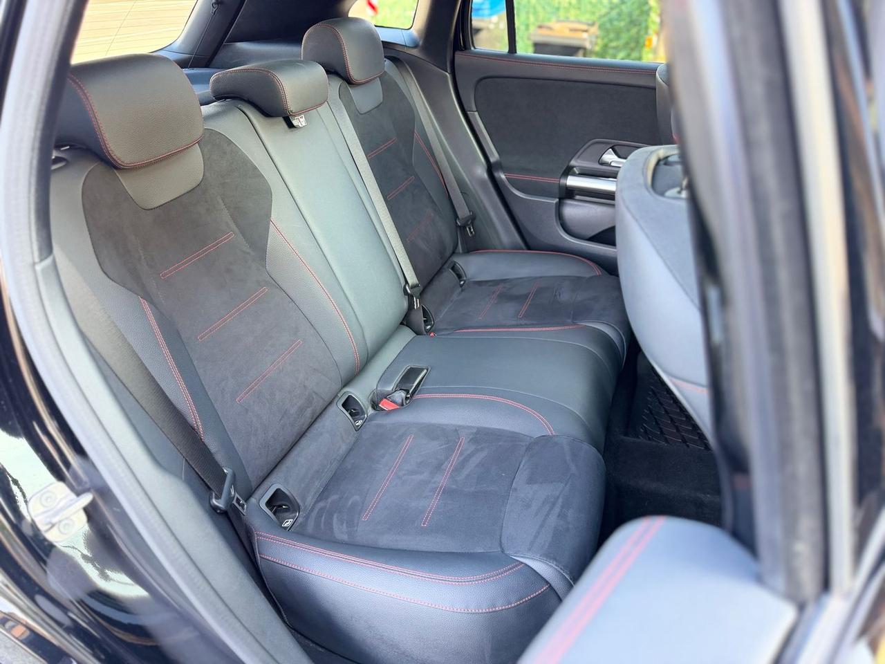 Mercedes-Benz GLA 200 AMG Line Premium GLA 2 #9504