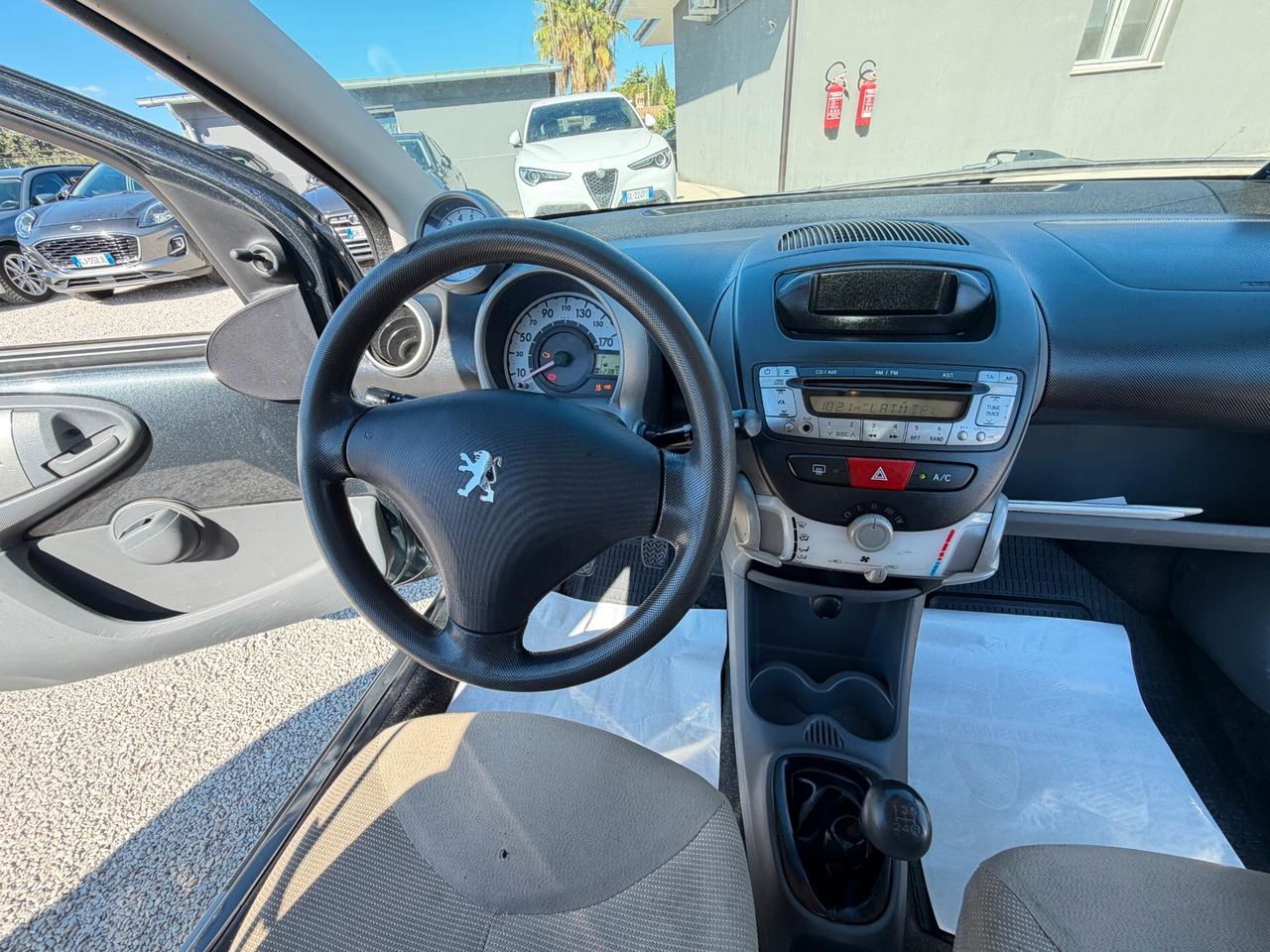 Peugeot 107 1.0 68CV 5p. Sweet Years 238.717 km