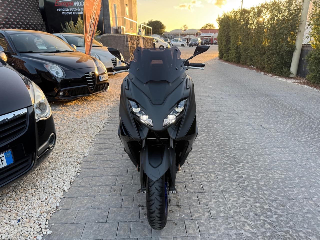 Yamaha TMAX 560