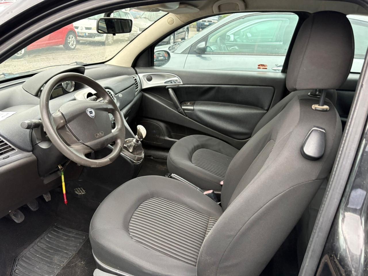 Lancia Ypsilon 1.2 Argento