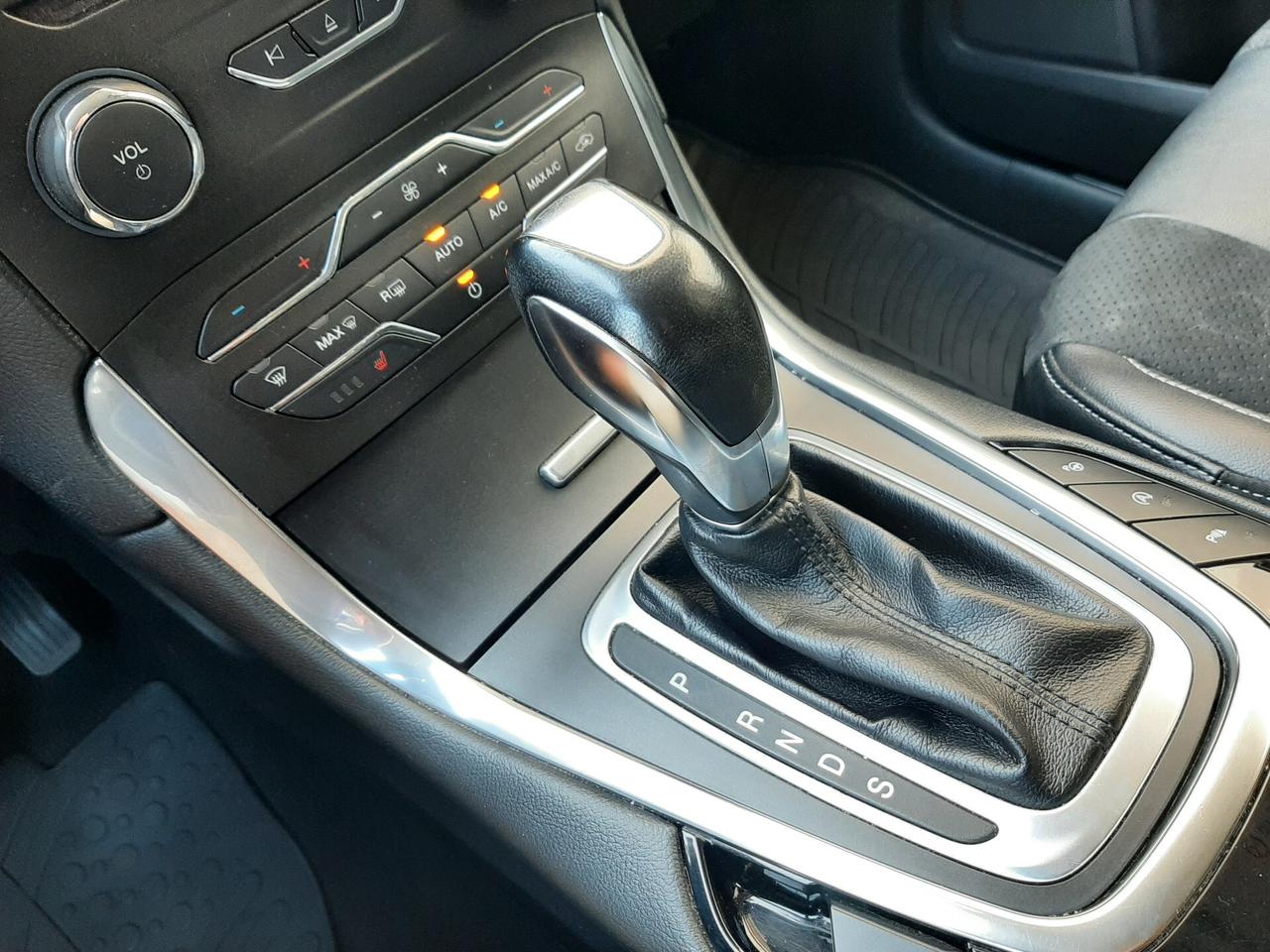 Ford S-Max 2.0 TDCi 150CV Powershift Titanium