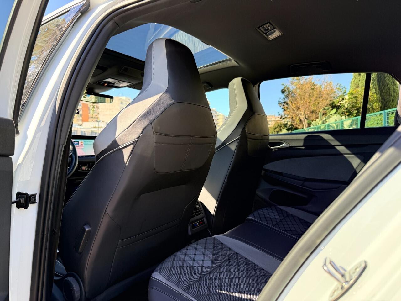 Volkswagen Golf R 1.5 DSG eTSI 130cv STRAFULL