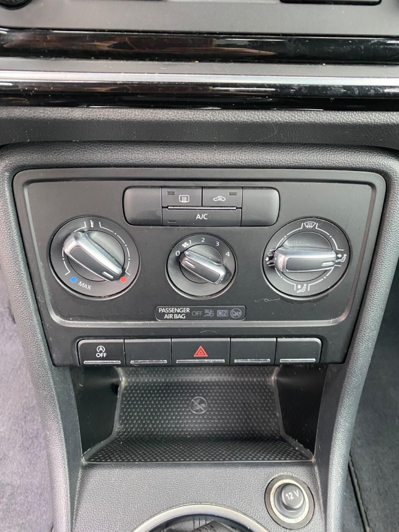 Volkswagen Maggiolino CABRIO 2.0 TDI 110cv Sport