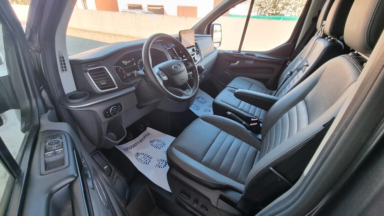 Ford Tourneo Custom 9 posti TITANIUM