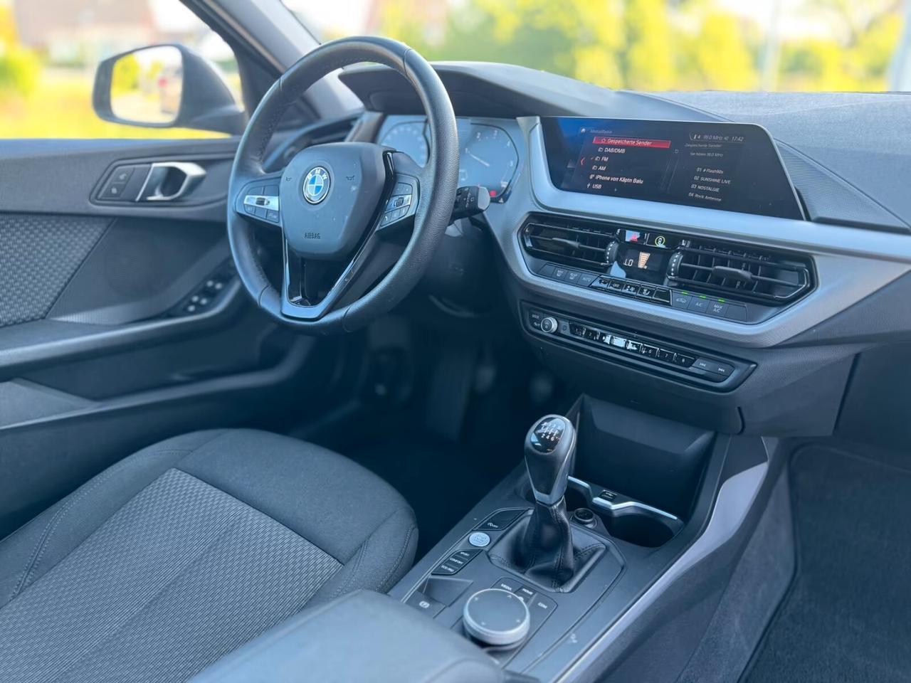 Bmw 116 116d 5p. Advantage