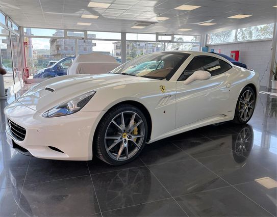 FERRARI California 489cv