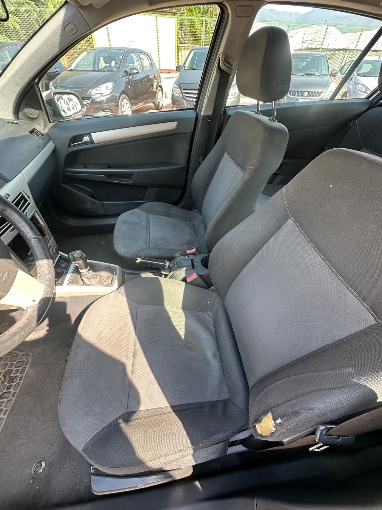 Opel Astra 1.6 T 16V 5 porte Cosmo