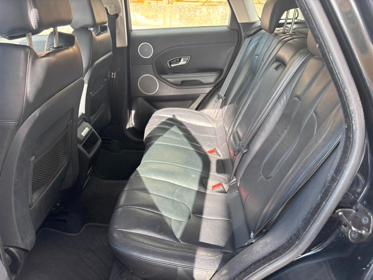 Land Rover Range Evoque 2.2 TD4 5p. Pure
