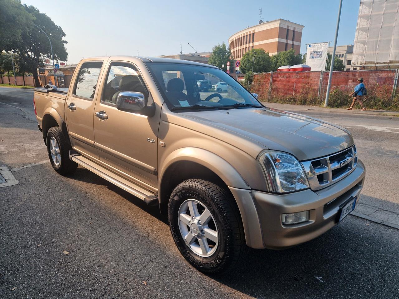 Isuzu D-Max 2.5 TD cat Space Cab 4WD Pick-up LS