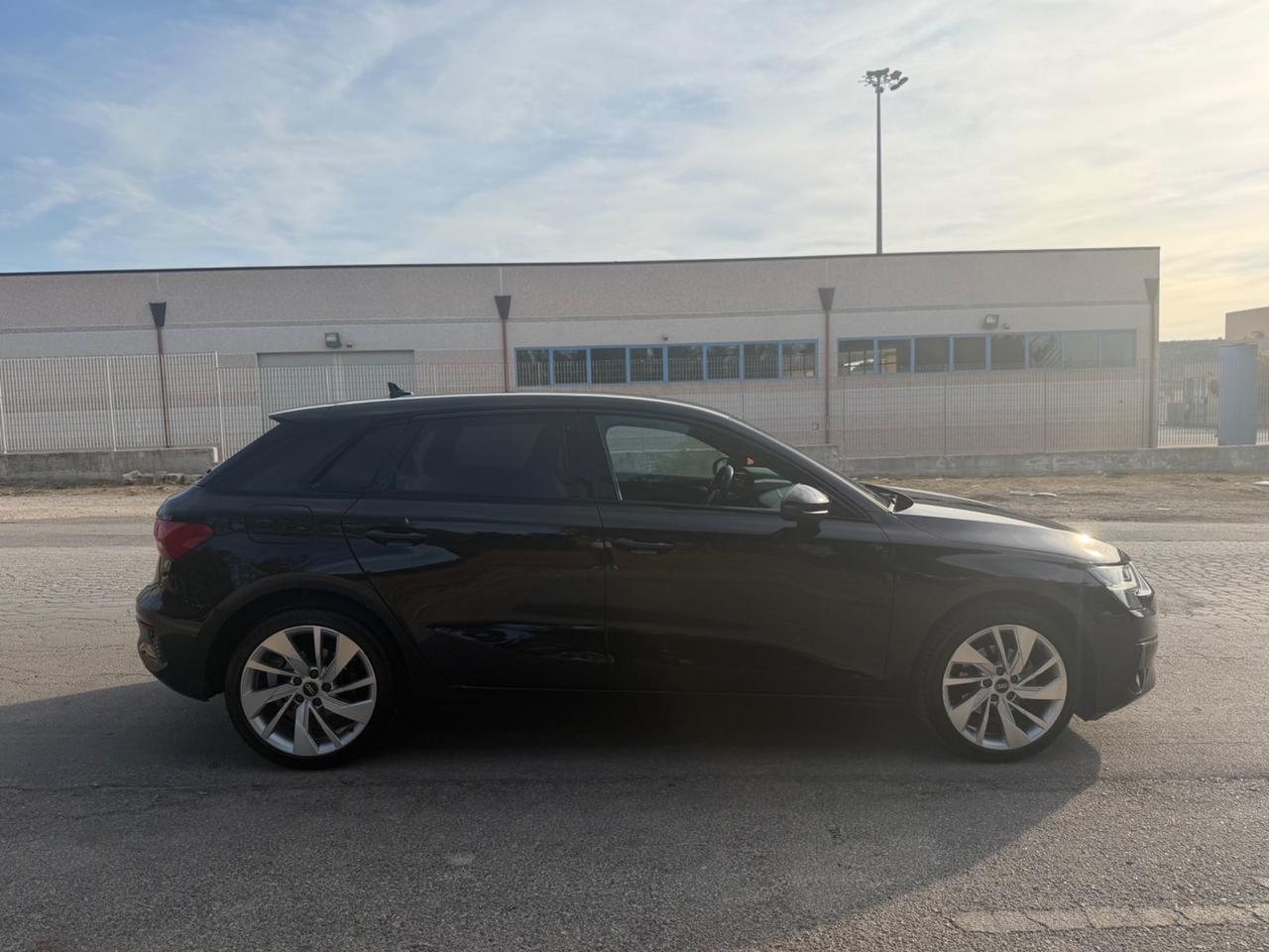Audi A3 SPB 35 TDI S line edition IDENTITY BLACK