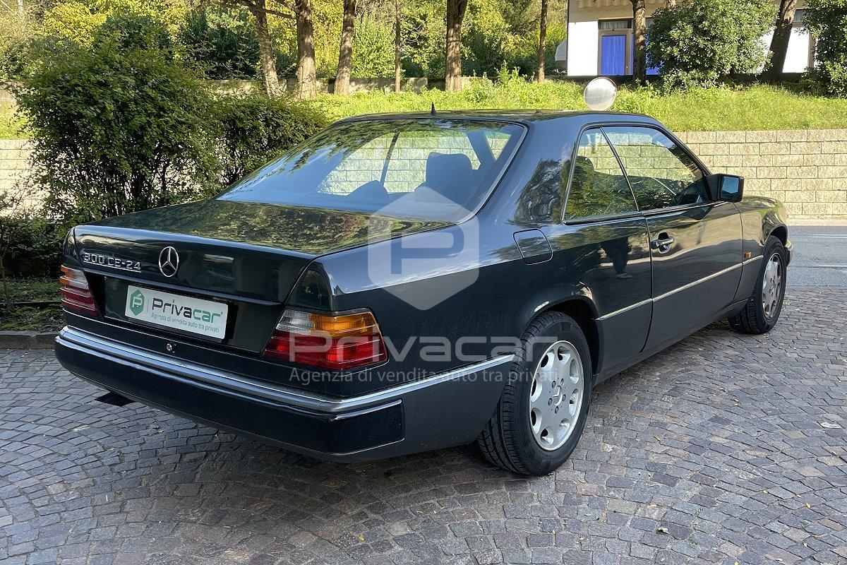 MERCEDES 300 CE-24 Coupé