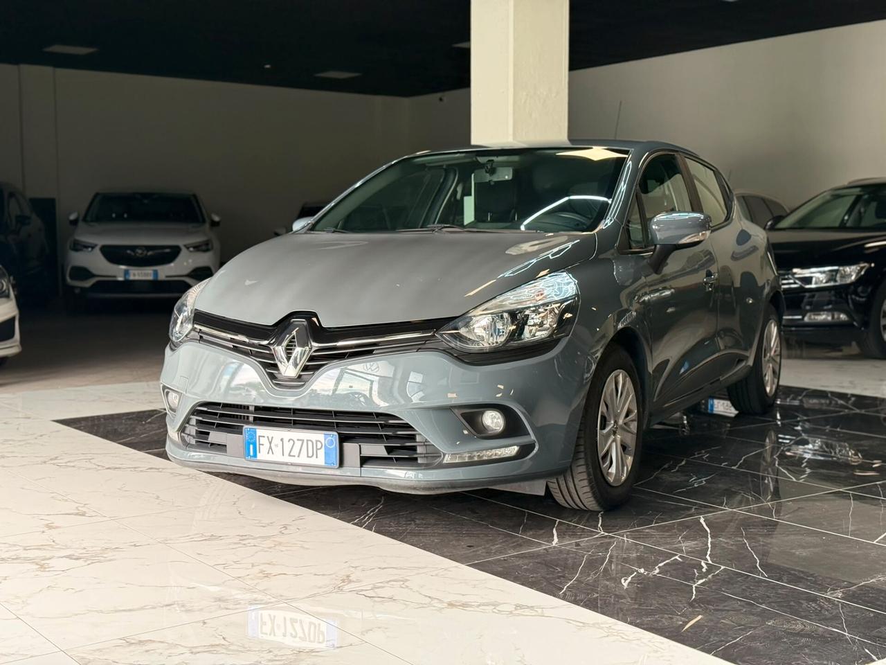 Renault Clio dCi 8V 90 CV 5 porte Moschino Intens