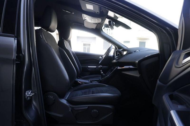 Ford Kuga Ford Kuga 2.0 TDCI 120 CV S&S 2WD ST-Line 88KW ANNO 2019