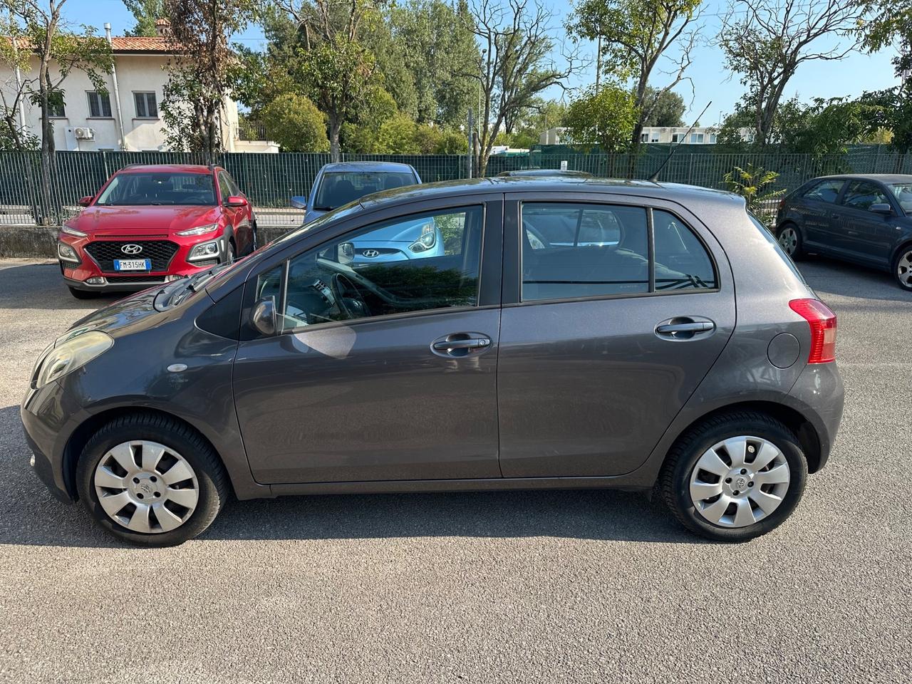 Toyota Yaris 1.0 5p. Now - 97.000km - Neopatentati