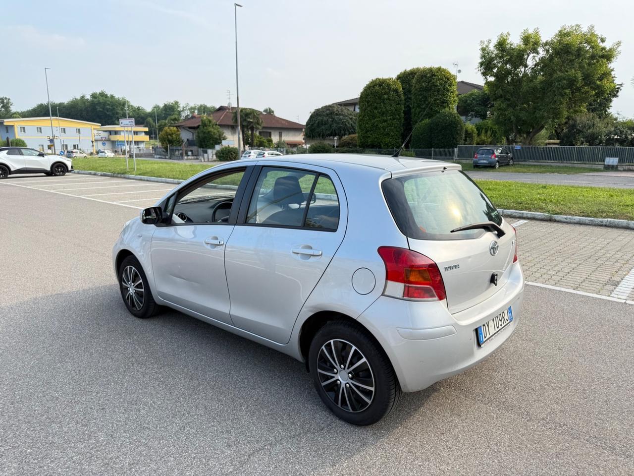 Toyota Yaris 1.3 5 porte M-MT Automatik*Neopatentati