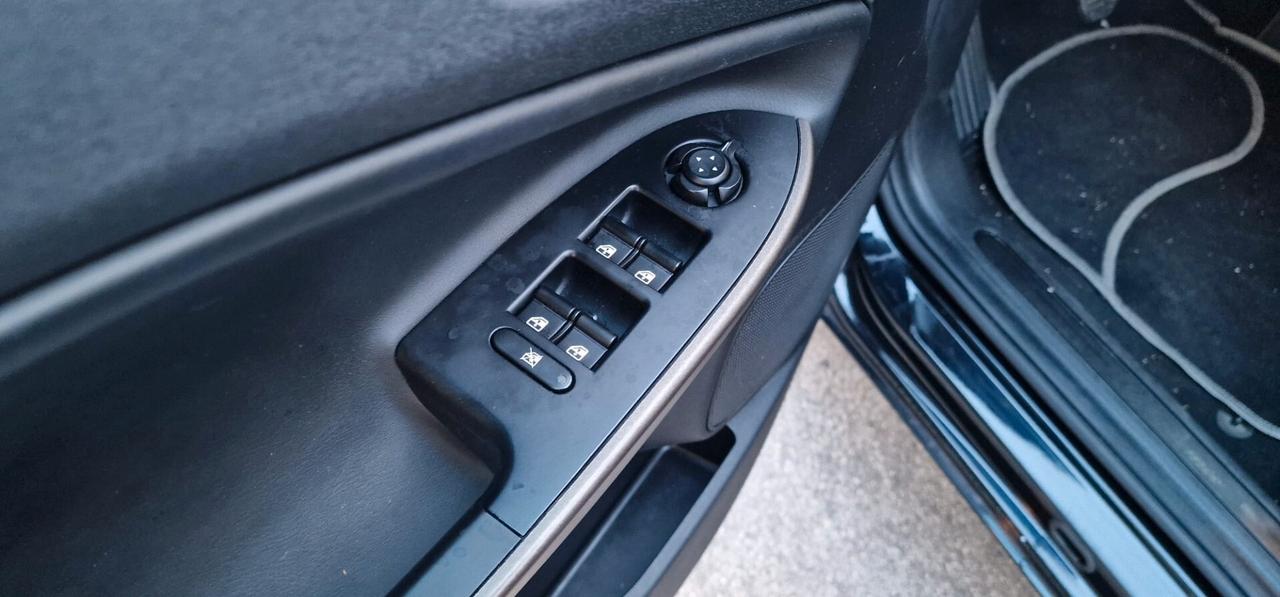 Alfa Romeo Giulietta 1.6 JTDm-2 105 CV Exclusive TOTAL BLACK