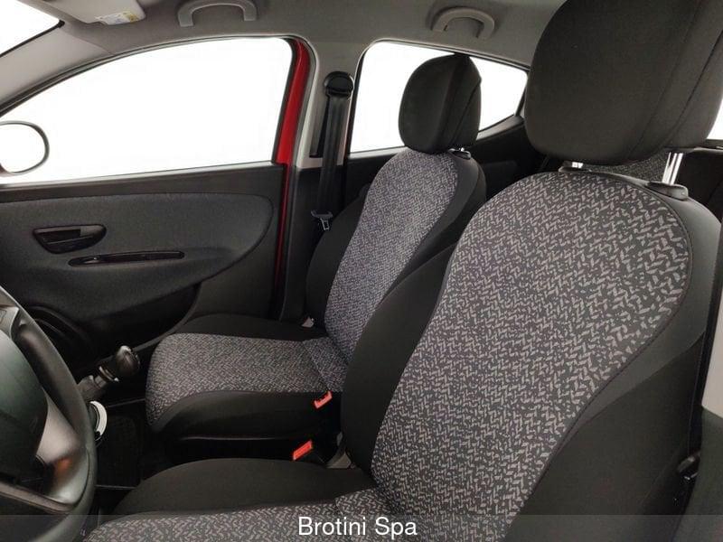 Lancia Ypsilon Ypsilon 1.0 FireFly 5 porte S&S Hybrid Ecochic Silver