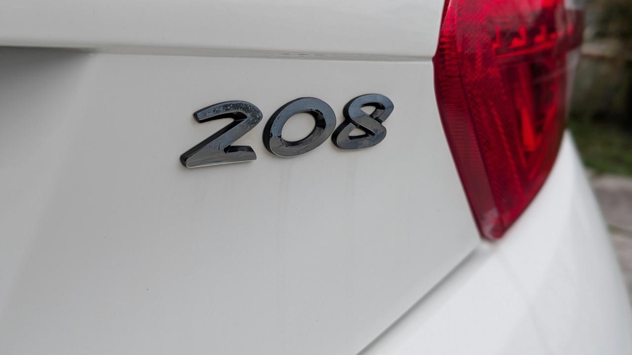 Peugeot 208 1.4 HDi 68 CV 5 porte Allure