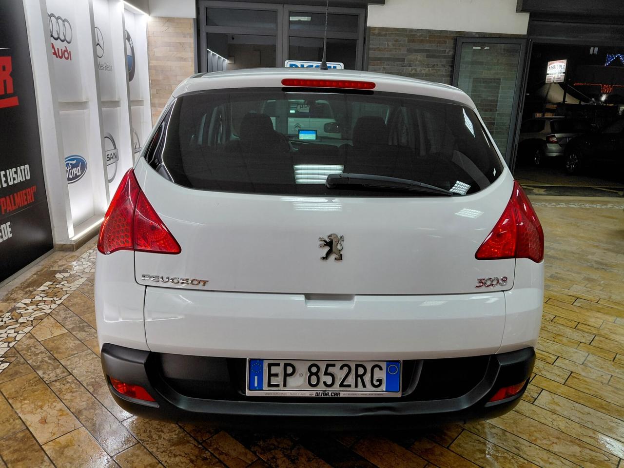 Peugeot 3008 1.6 HDi 115CV anno 2013