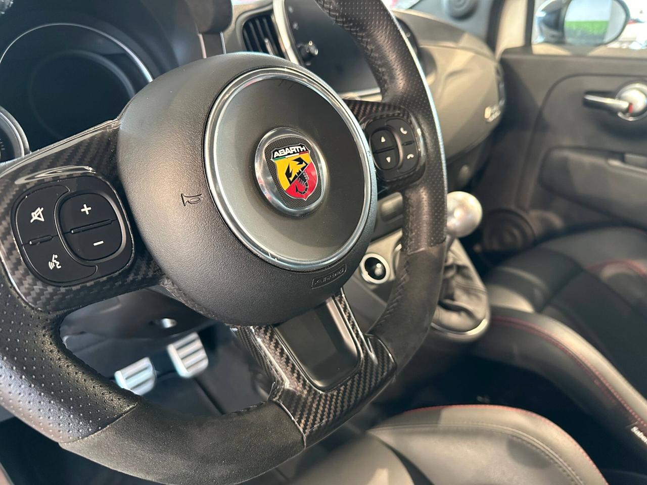 Abarth 595 1.4 Turbo T-Jet 180 CV Esseesse