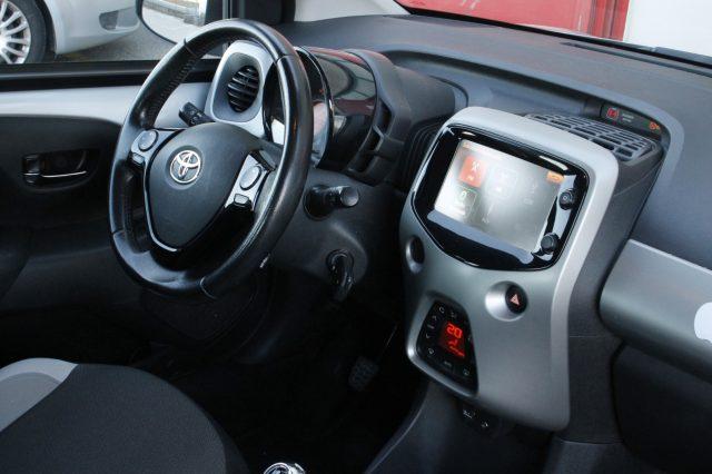 TOYOTA Aygo 1.0 VVT-i 69 CV 5 porte x-play Neopatentati.