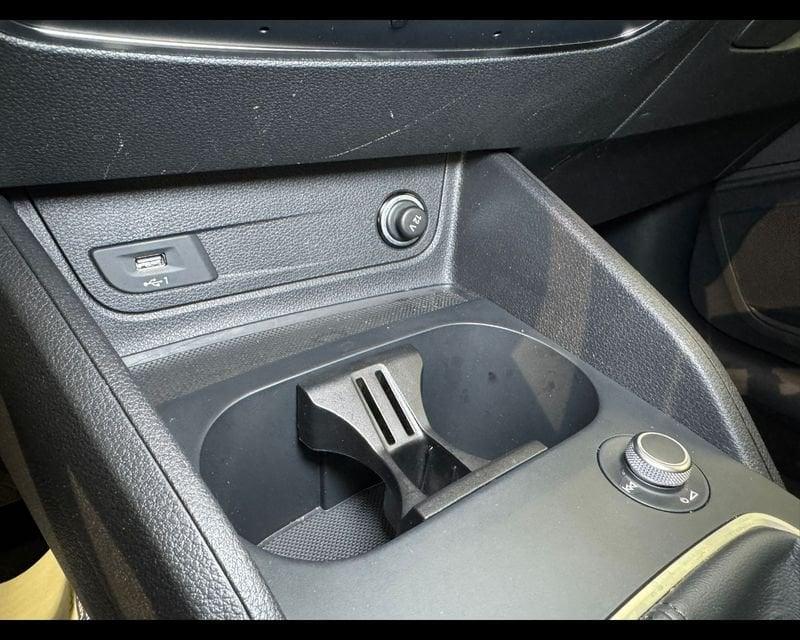 Audi Q2 30 TFSI Business Advanced