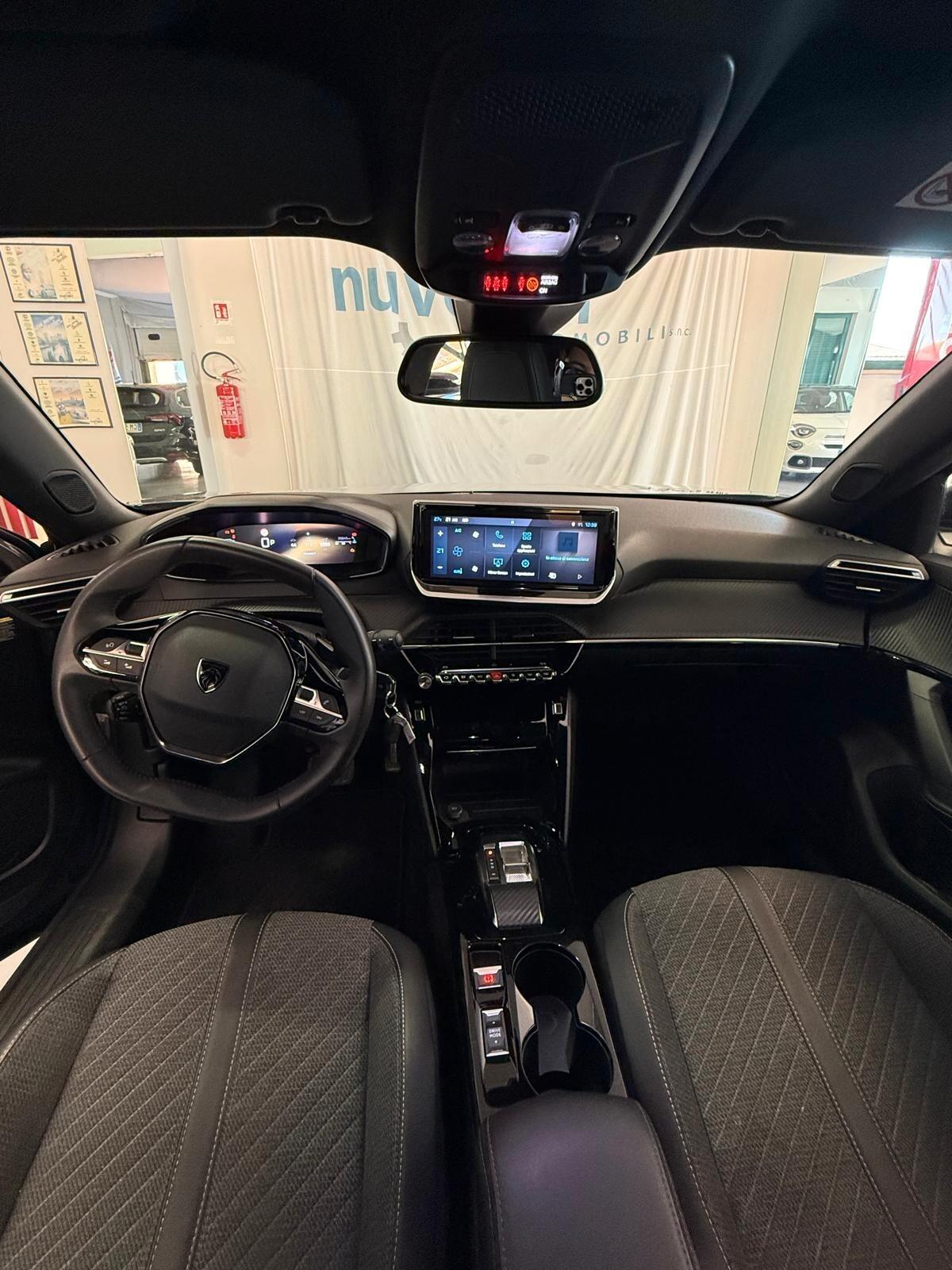 Peugeot 2008 BlueHDi 130 S&S EAT8 Allure