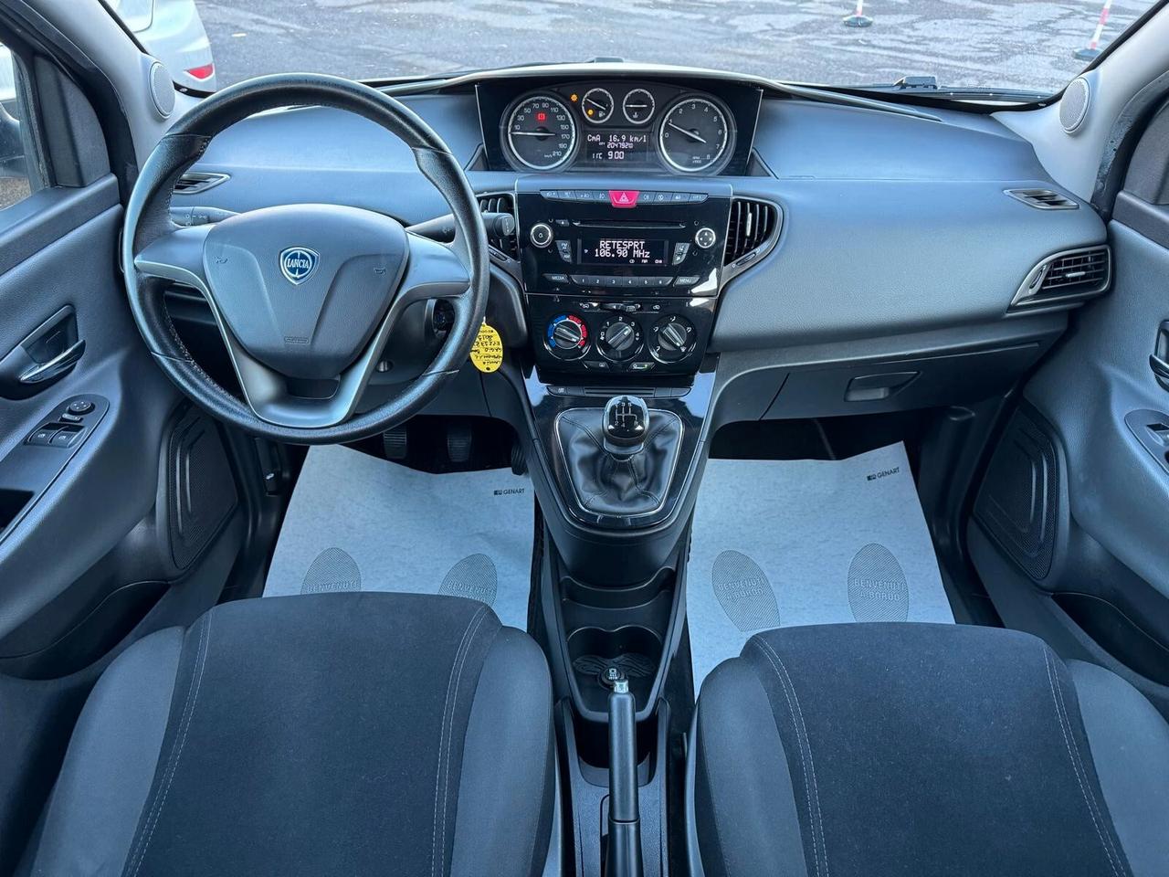 Lancia Ypsilon 1.2 69 CV 5p S&S Platinum 2013