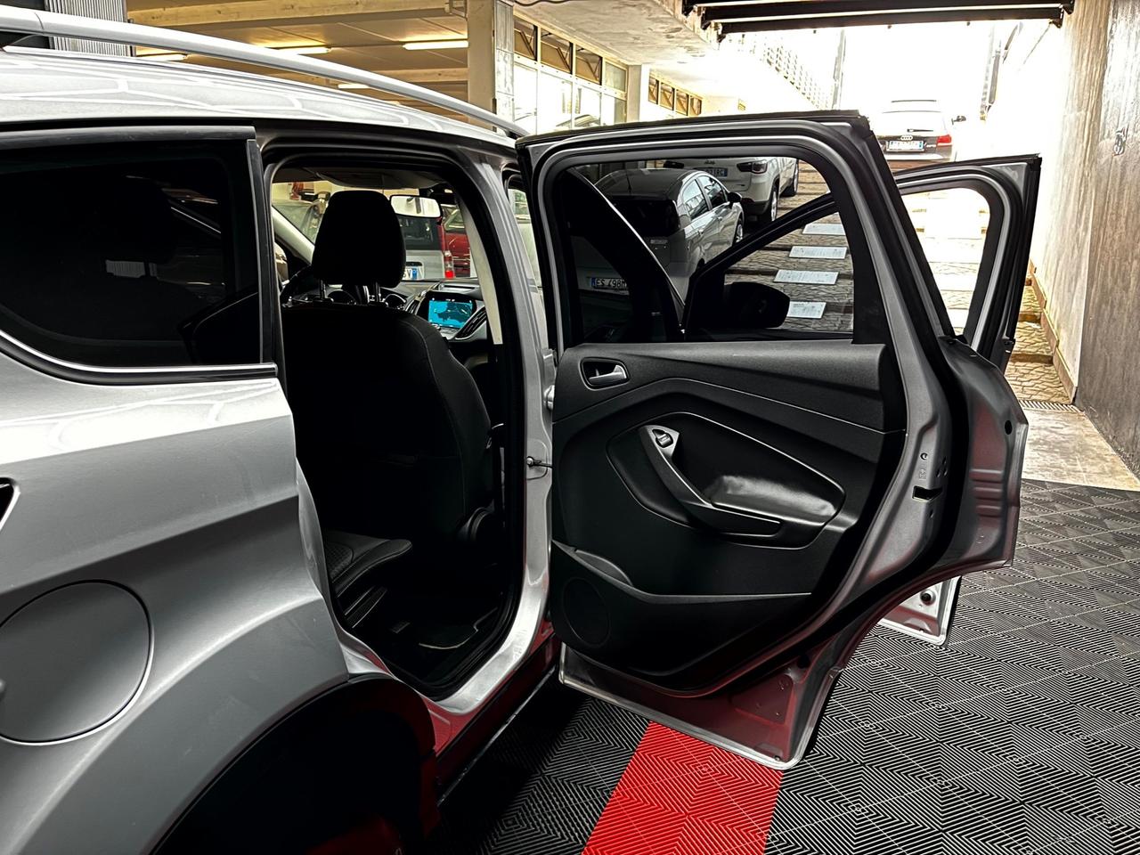 Ford Kuga 1.5 TDCI 120 CV Titanium - FABIANOAUTO