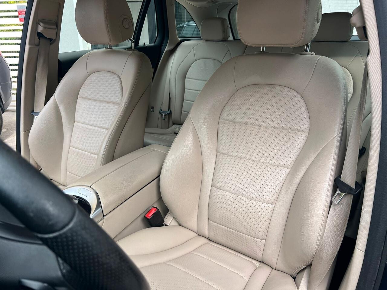 MERCEDES GLC 250 D 4MATIC SPORT