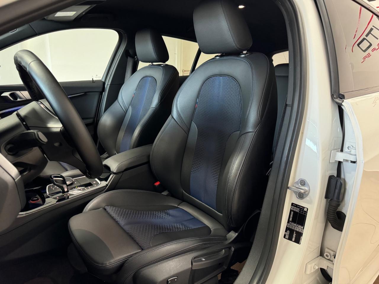 Bmw 116 116d 5p. Msport