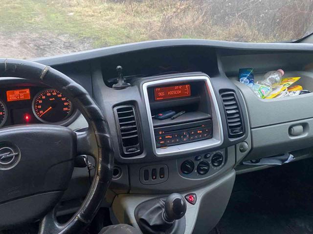 OPEL VIVARO VAN 2.5 CDTI 6 POSTI GANCIO TRAINO