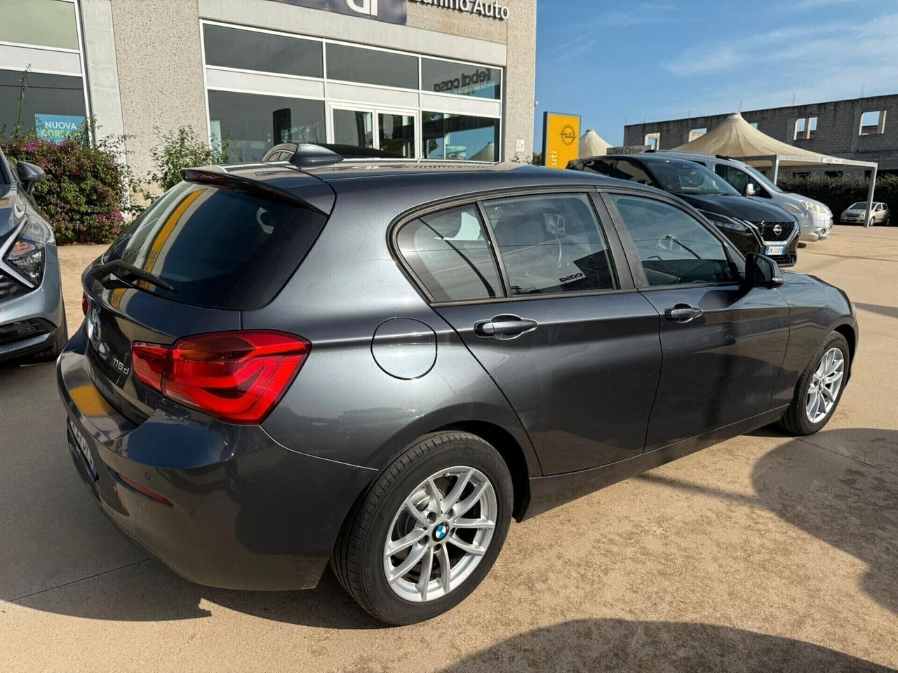 Bmw 118 118d 5p. Business