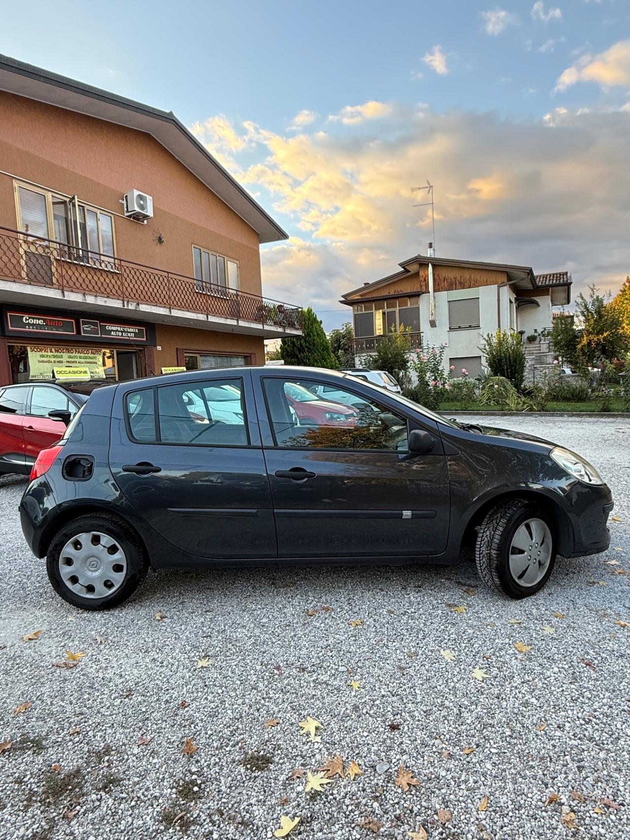 Renault Clio 1.2 16V 5 porte Luxe