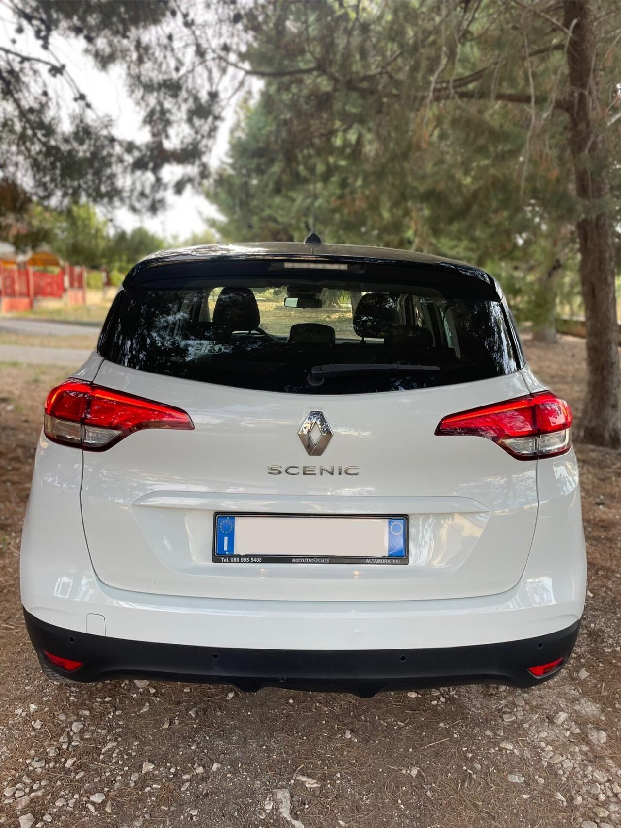 Renault Scenic dCi 8V 110 CV EDC Intens