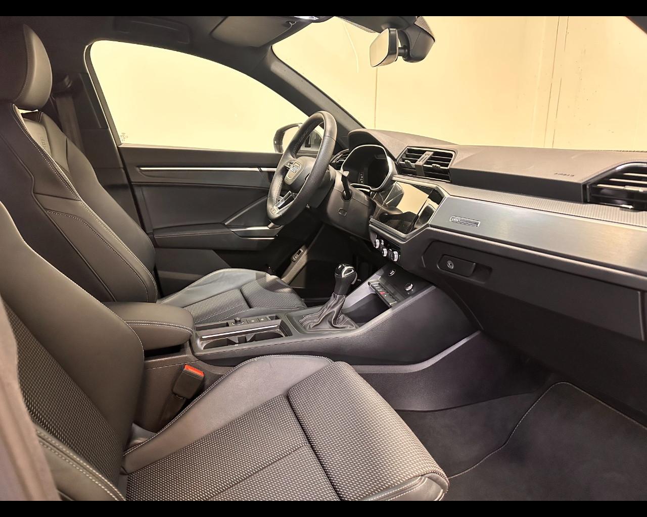 AUDI Q3 SPORTBACK 35 TDI S-TRONIC S-LINE EDITION