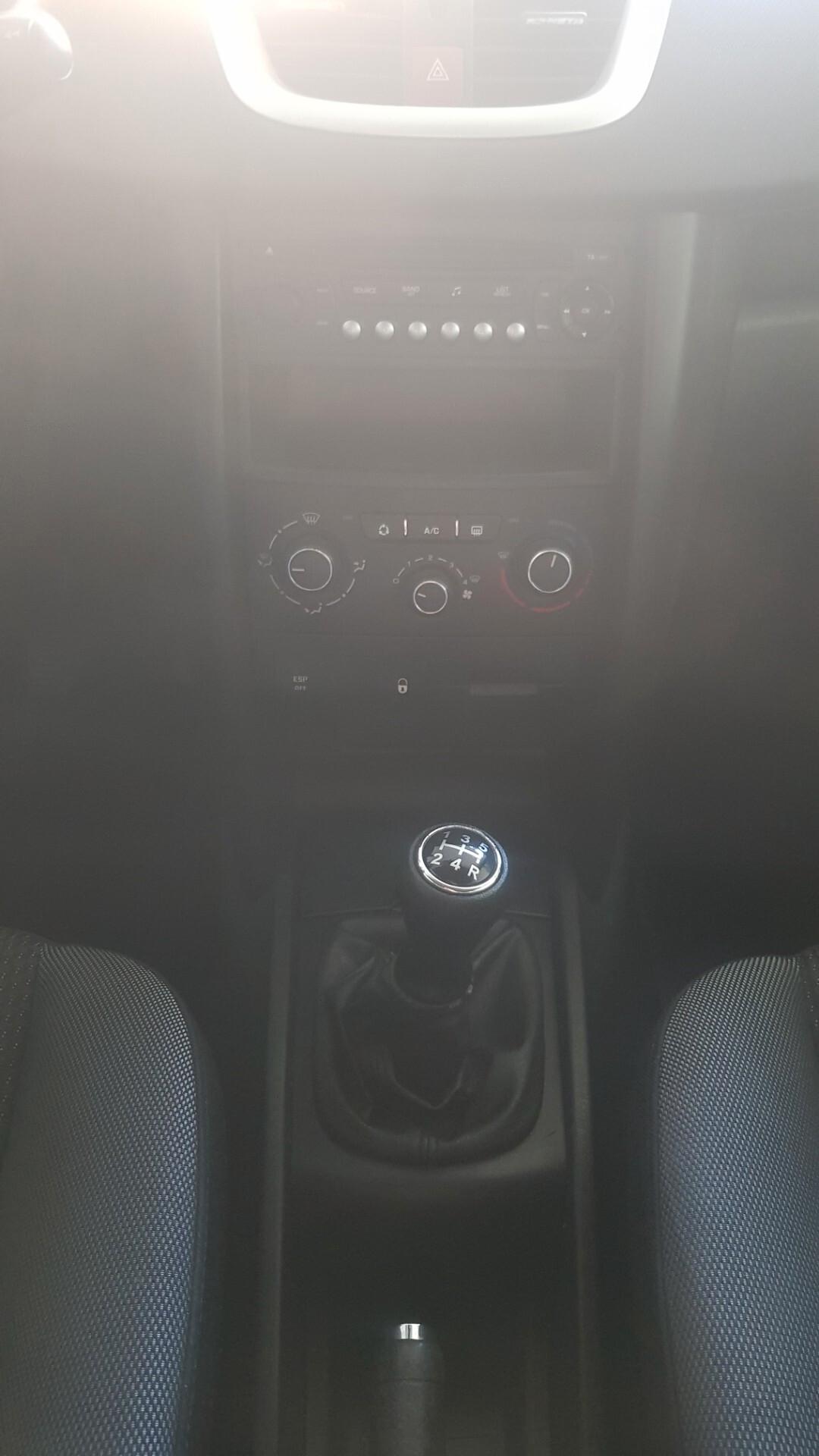 Peugeot 207 1.4 EURO 5 OK NEOPATENTATI!!!