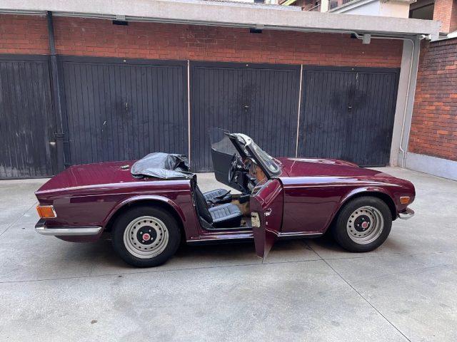 TRIUMPH TR6 P.I.