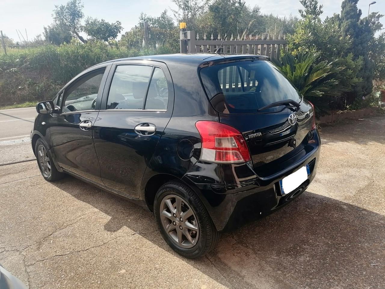 Toyota Yaris 1.4 D4D - 2011